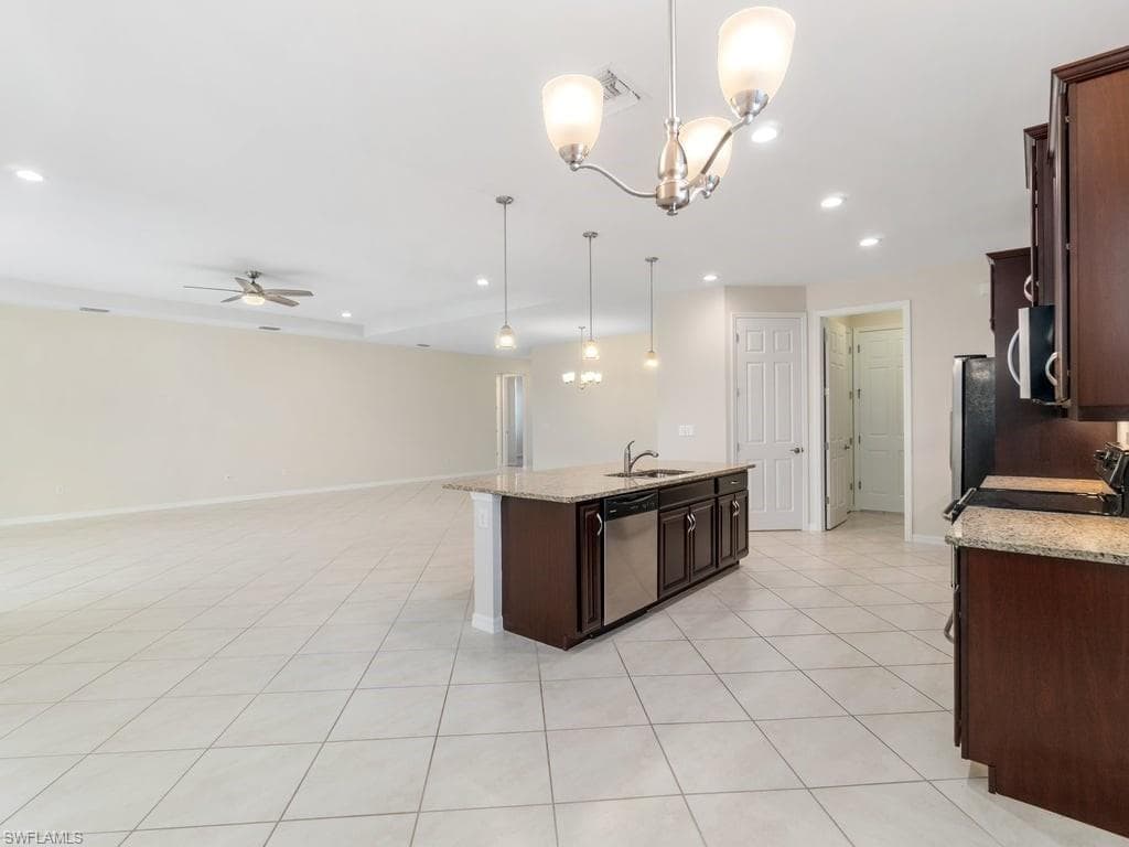 2911 25th Pl, Cape Coral, FL 33914-13