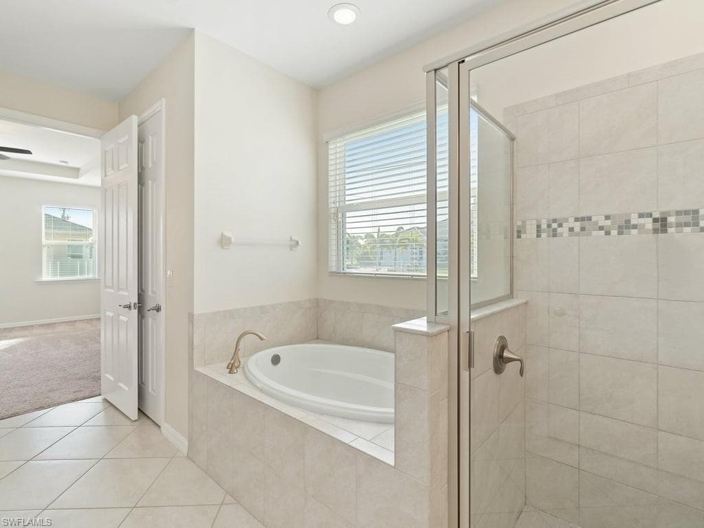 2911 25th Pl, Cape Coral, FL 33914-21