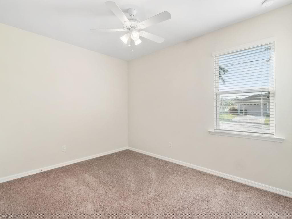 2911 25th Pl, Cape Coral, FL 33914-27