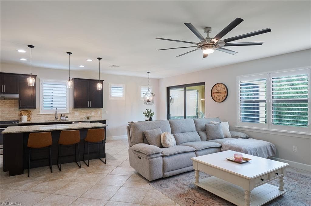 6604 Ensor Ct, Fort Myers, FL 33966-7