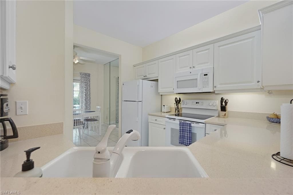 853 Tanbark Dr 105, Naples, FL 34108-15