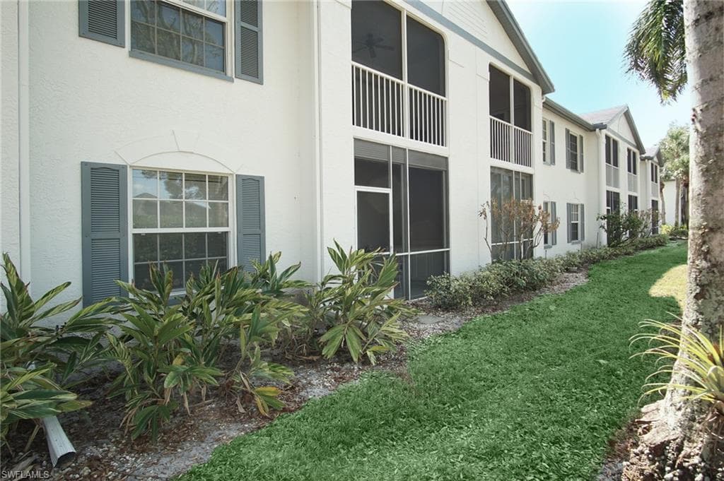 853 Tanbark Dr 105, Naples, FL 34108-24
