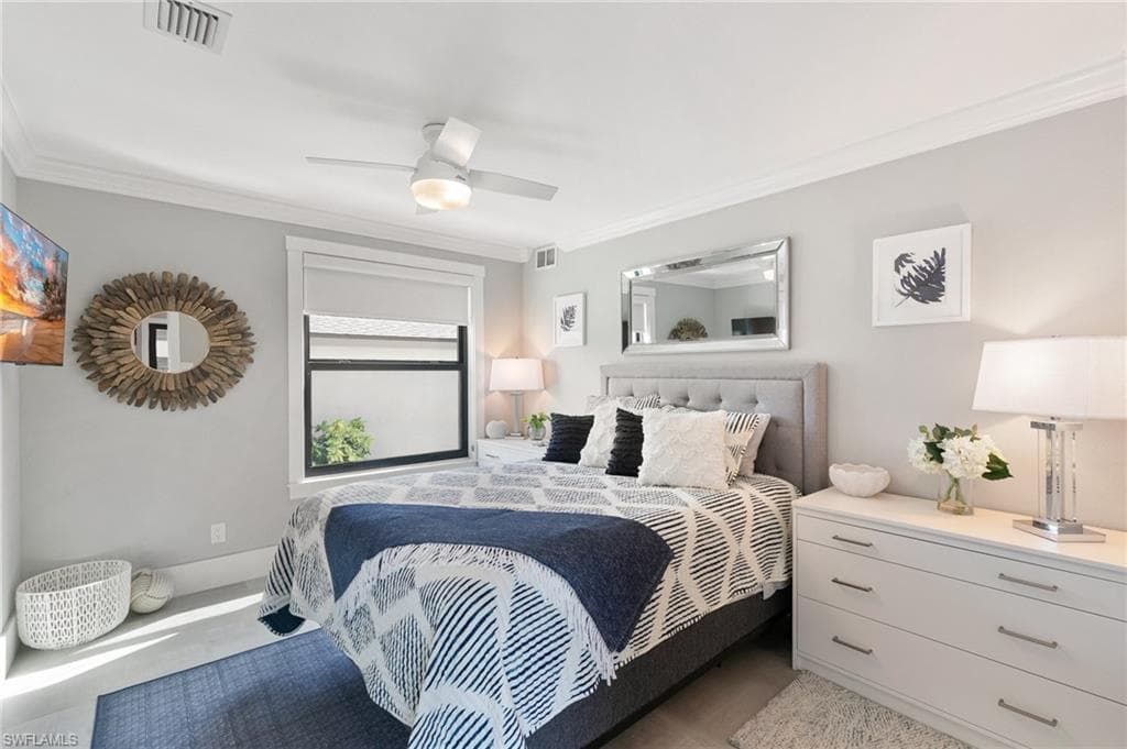219 Angler Ct, Marco Island, FL 34145-28