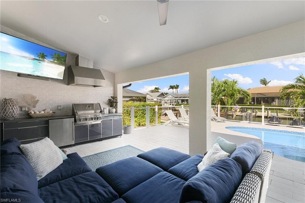 219 Angler Ct, Marco Island, FL 34145-33