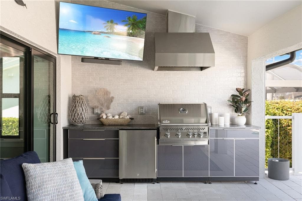 219 Angler Ct, Marco Island, FL 34145-34
