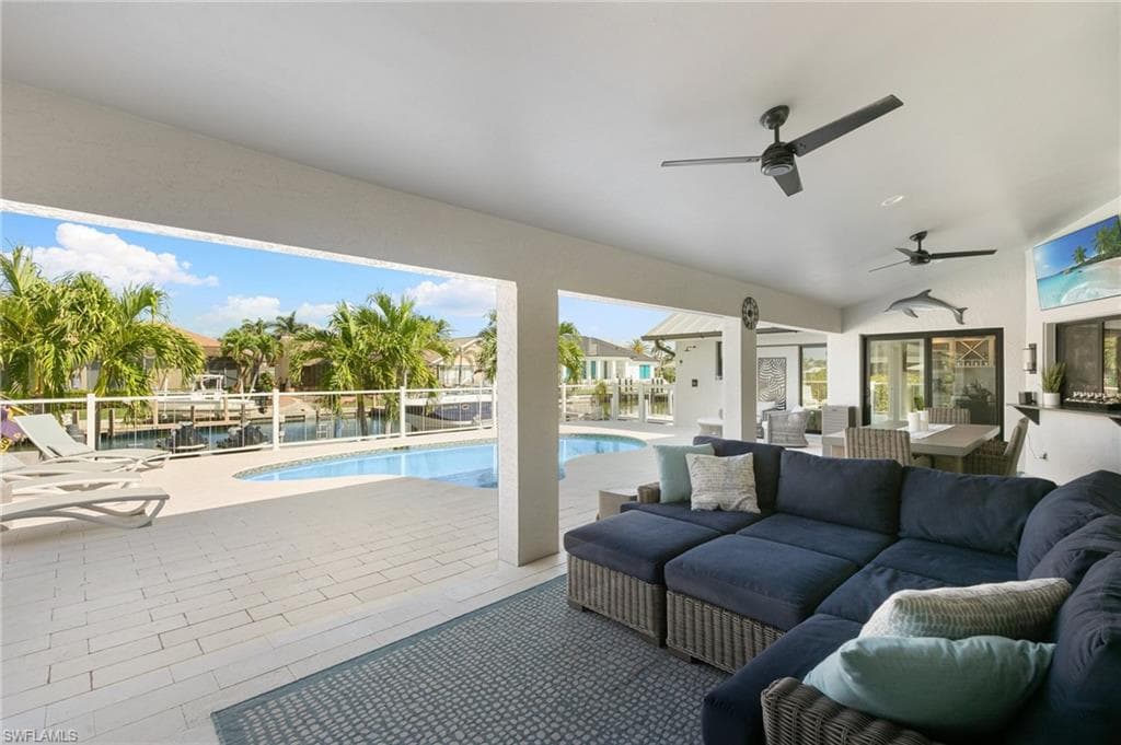 219 Angler Ct, Marco Island, FL 34145-37