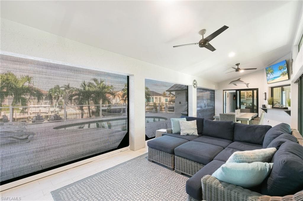 219 Angler Ct, Marco Island, FL 34145-38