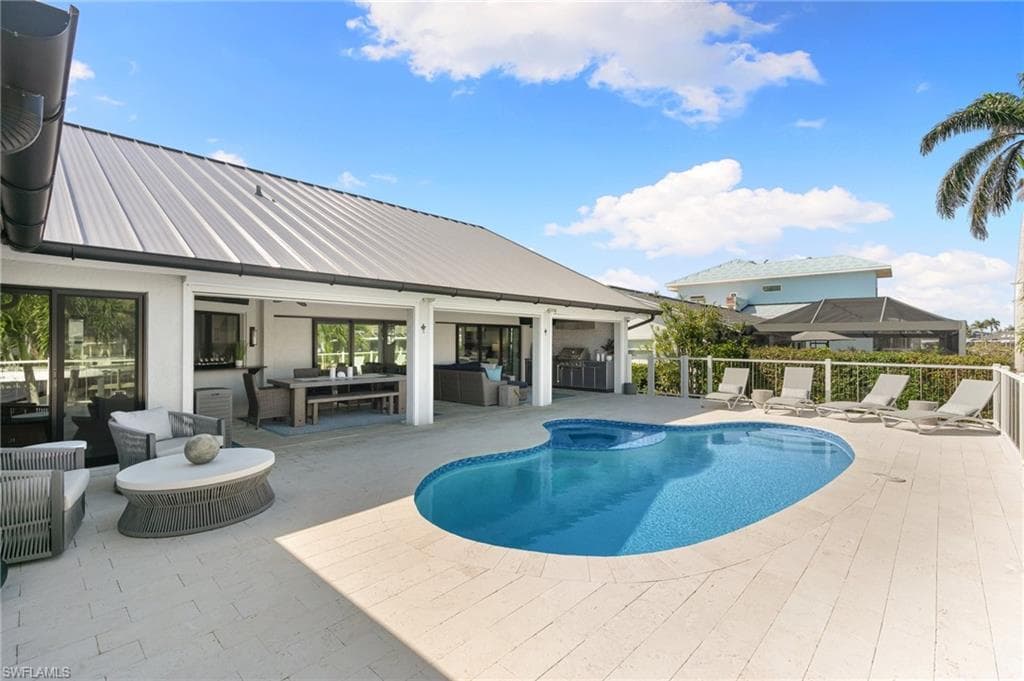 219 Angler Ct, Marco Island, FL 34145-41