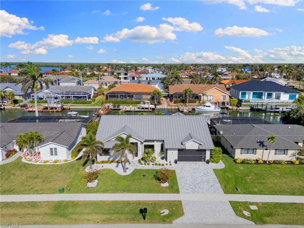 219 Angler Ct, Marco Island, FL 34145-48
