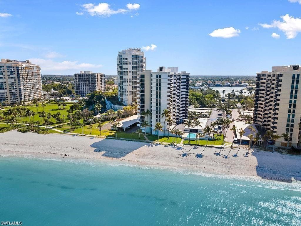 4005 Gulf Shore Blvd N 802, Naples, FL 34103-22