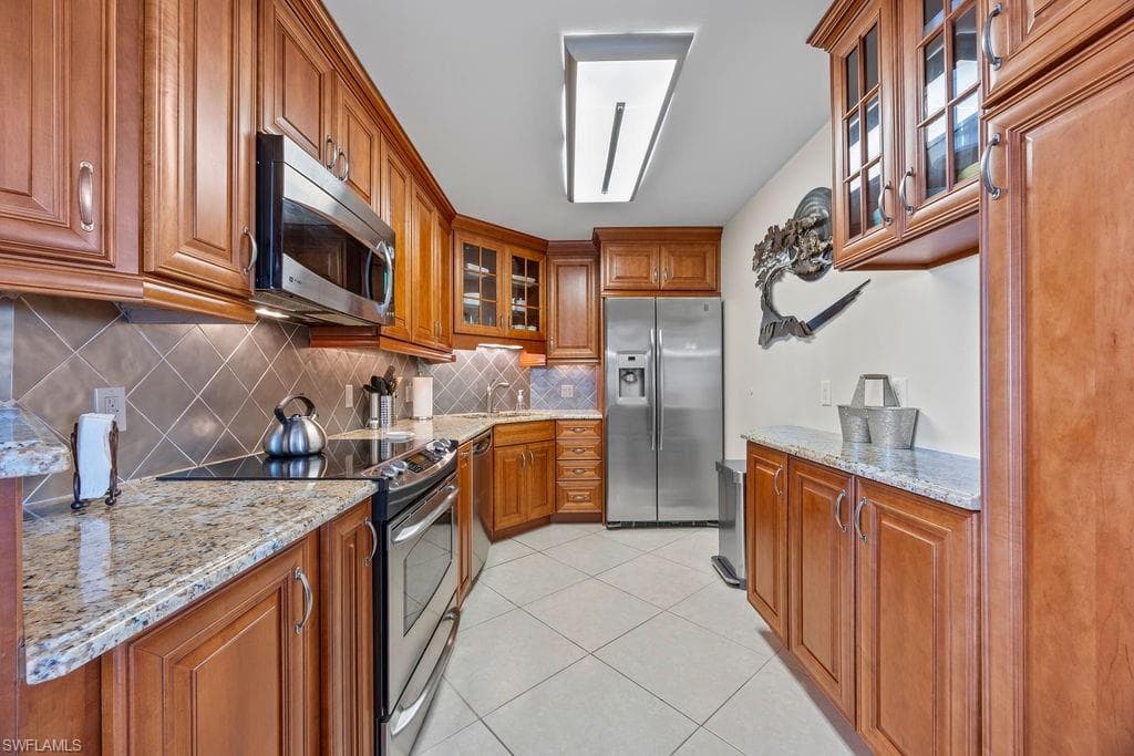 4005 Gulf Shore Blvd N 802, Naples, FL 34103-4