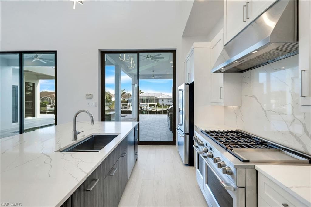 1071 Dana Ct, Marco Island, FL 34145-15