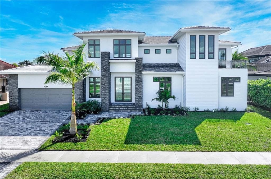 1071 Dana Ct, Marco Island, FL 34145-1