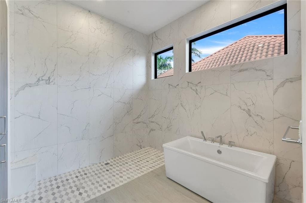 1071 Dana Ct, Marco Island, FL 34145-25