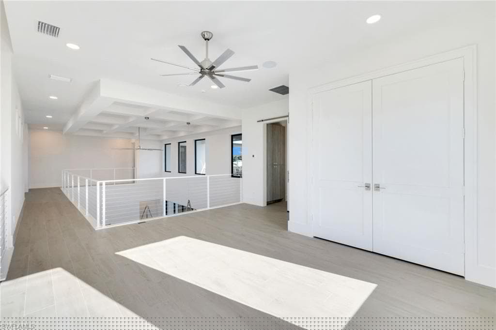 1071 Dana Ct, Marco Island, FL 34145-28