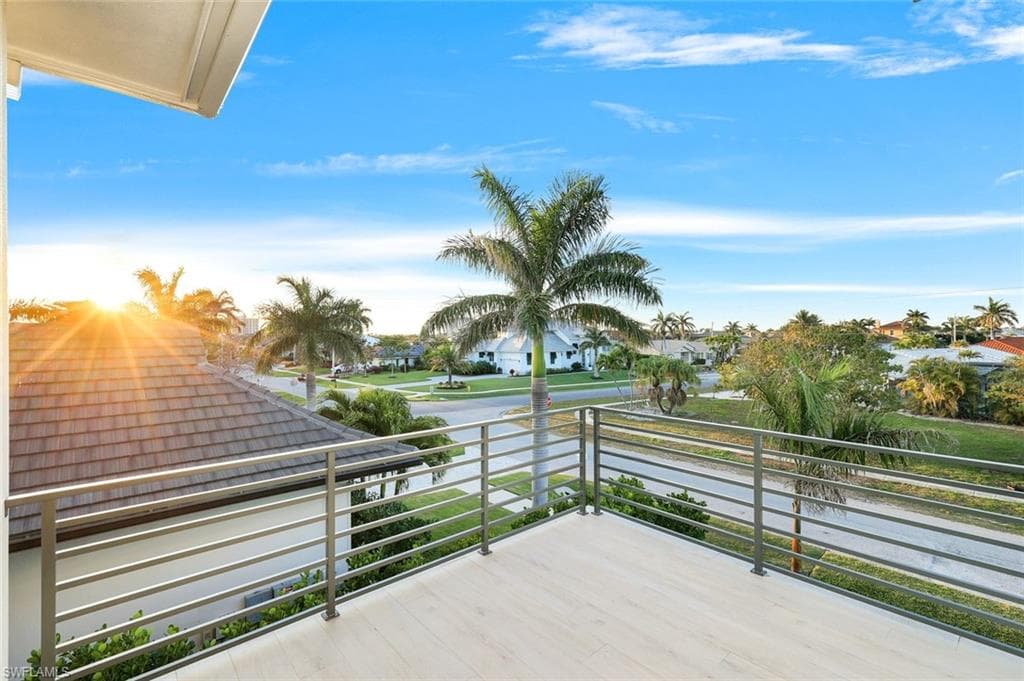 1071 Dana Ct, Marco Island, FL 34145-31