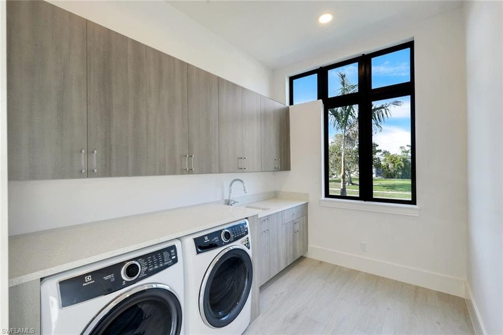 1071 Dana Ct, Marco Island, FL 34145-38