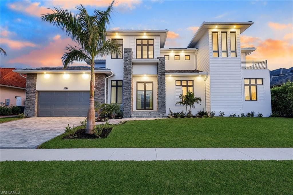 1071 Dana Ct, Marco Island, FL 34145-3