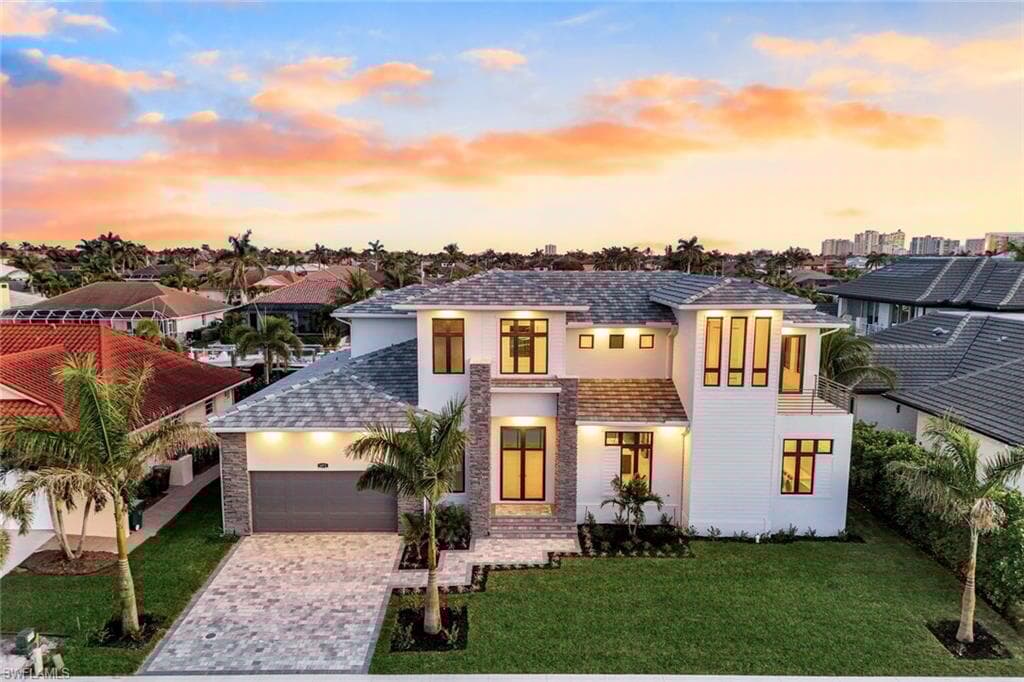 1071 Dana Ct, Marco Island, FL 34145-46