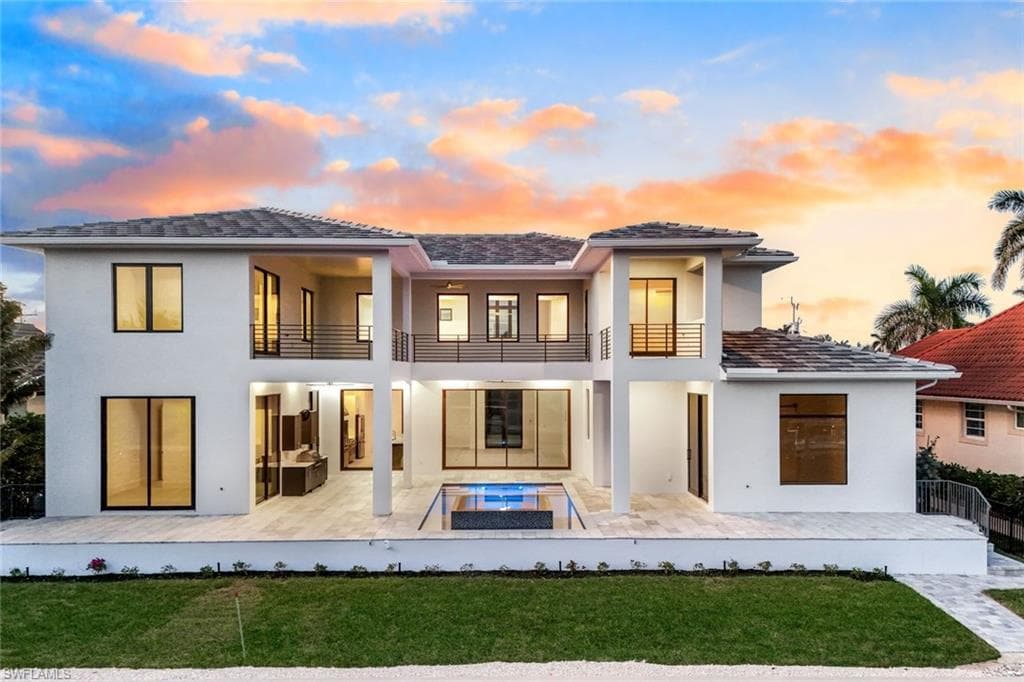 1071 Dana Ct, Marco Island, FL 34145-5