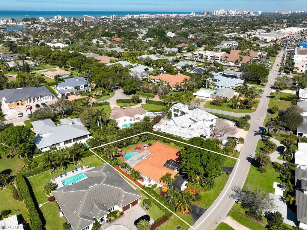 1541 Mandarin Rd, Naples, FL 34102-8