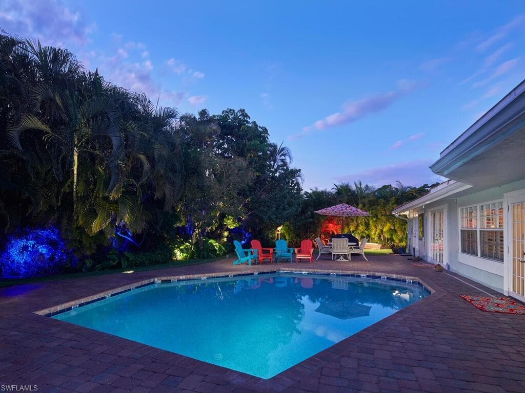 1541 Mandarin Rd, Naples, FL 34102-3