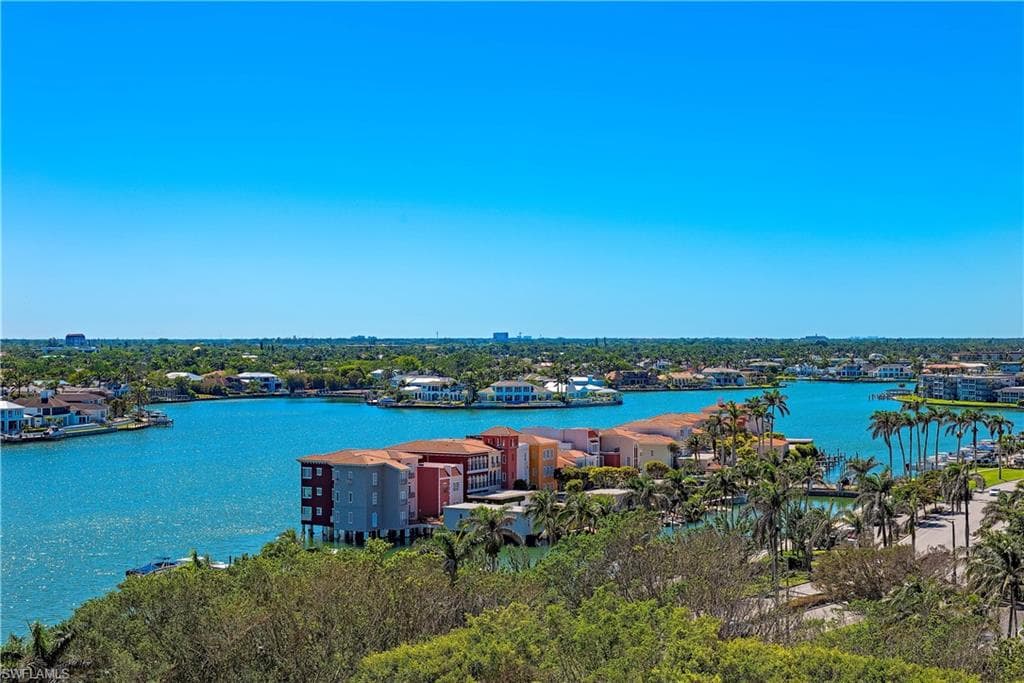 4021 Gulf Shore Blvd N 1006, Naples, FL 34103-19