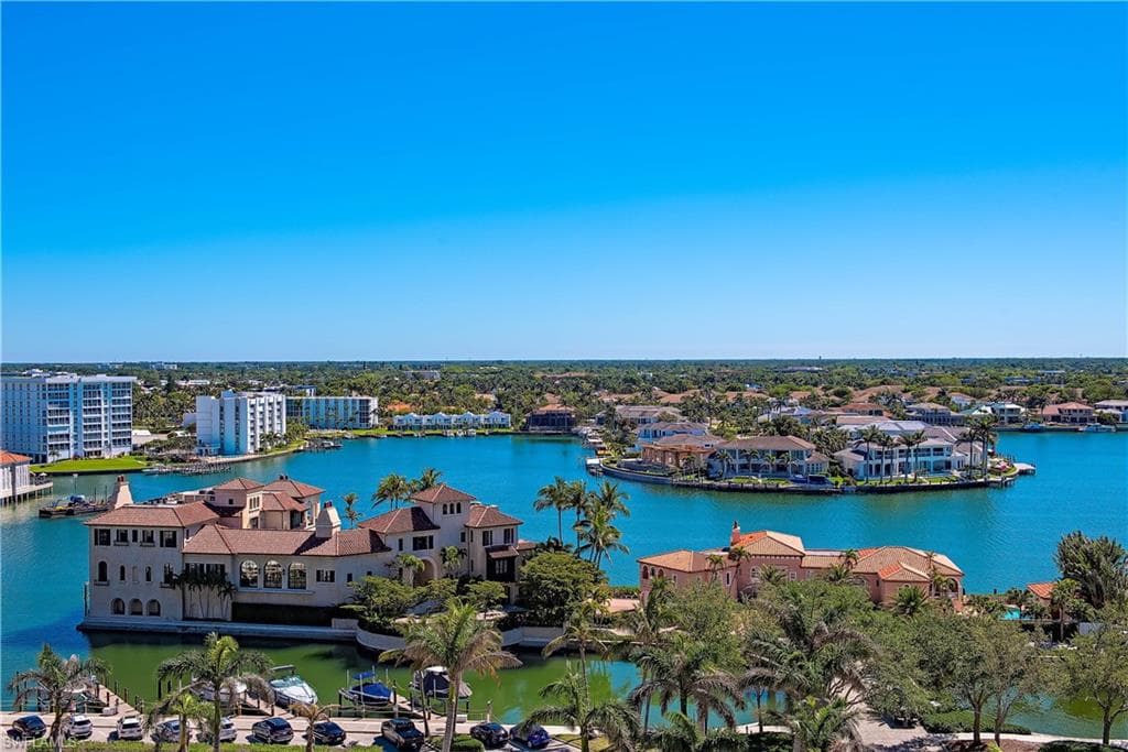 4021 Gulf Shore Blvd N 1006, Naples, FL 34103-20
