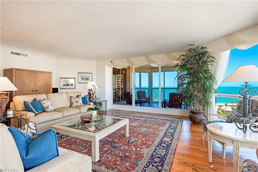 4021 Gulf Shore Blvd N 1006, Naples, FL 34103-2