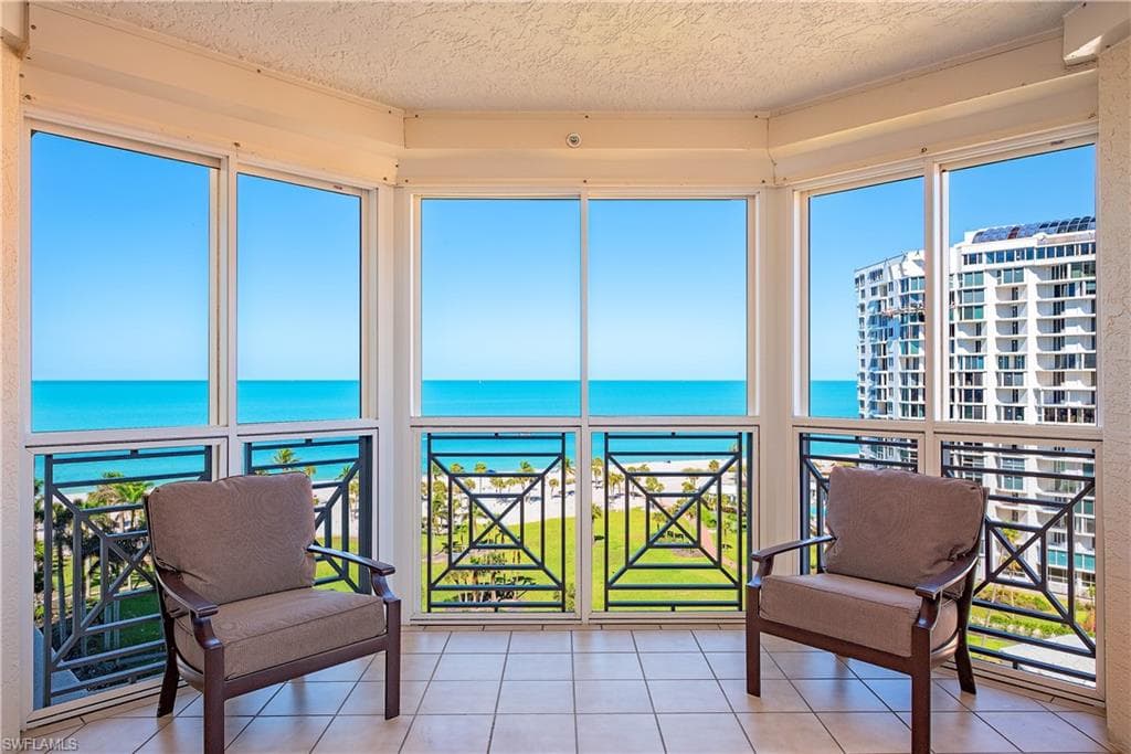 4021 Gulf Shore Blvd N 1006, Naples, FL 34103-5
