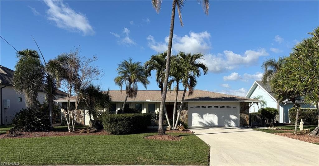 617 51st Ter, Cape Coral, FL 33914-1