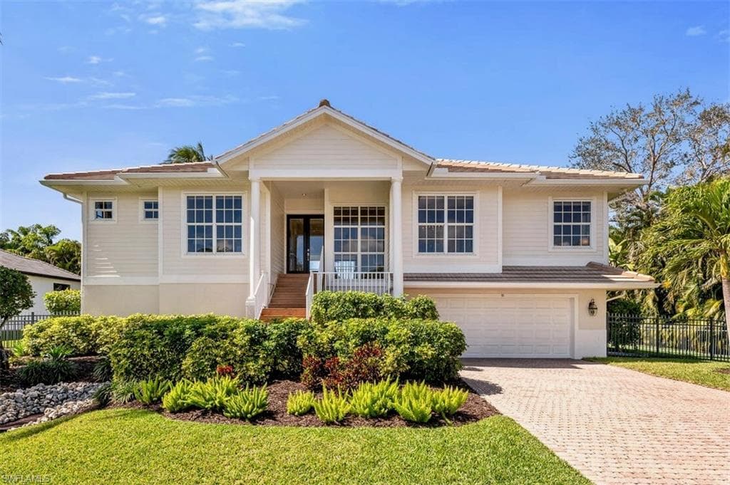 27070 Driftwood Dr, Bonita Springs, FL 34135-1