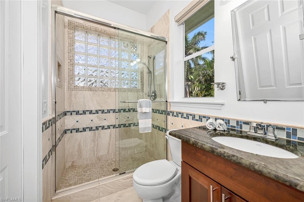 27070 Driftwood Dr, Bonita Springs, FL 34135-20