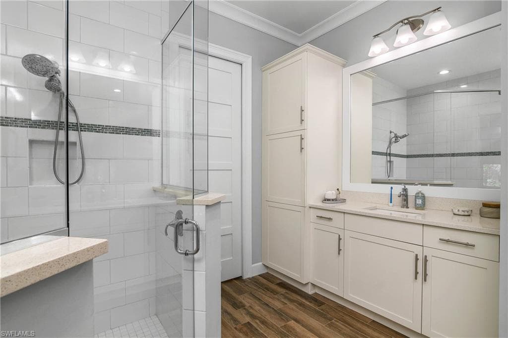 7193 Dominica Dr, Naples, FL 34113-20