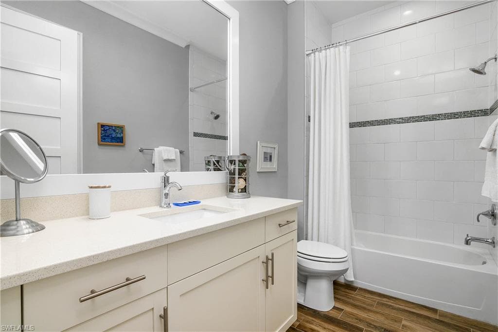 7193 Dominica Dr, Naples, FL 34113-24