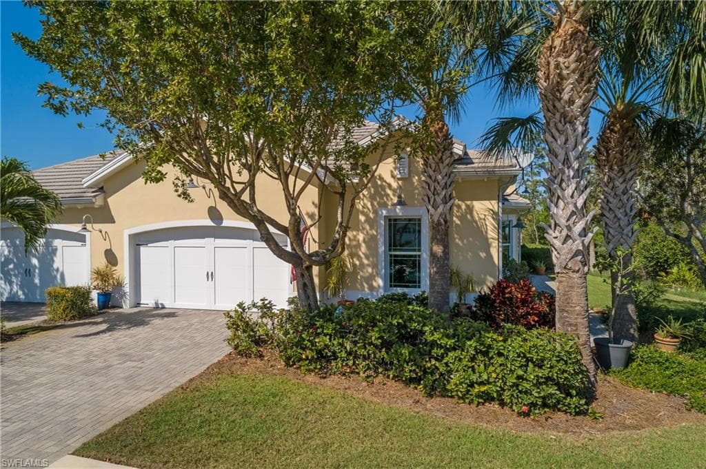 7193 Dominica Dr, Naples, FL 34113-27