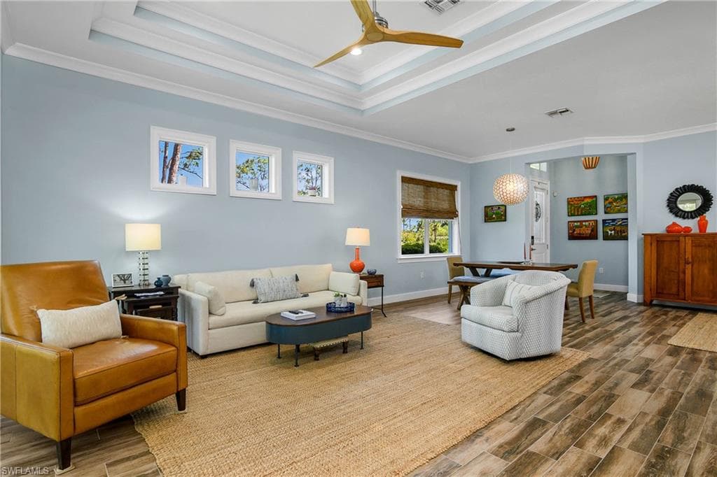 7193 Dominica Dr, Naples, FL 34113-3