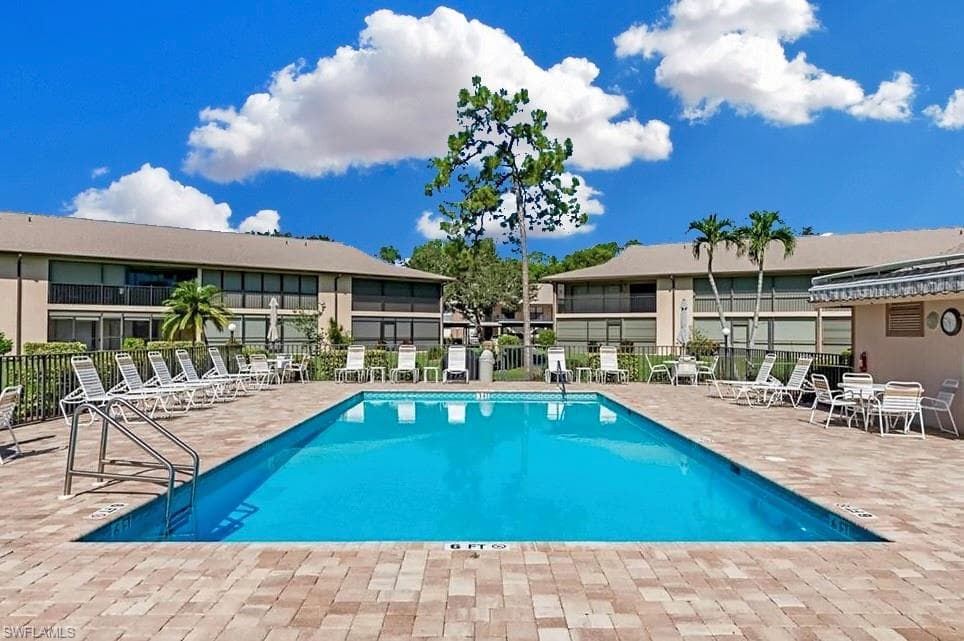 248 Pebble Beach Cir G201, Naples, FL 34113-29