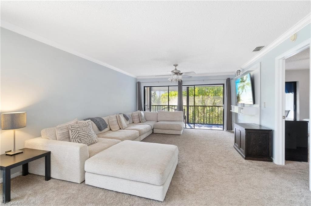 248 Pebble Beach Cir G201, Naples, FL 34113-5