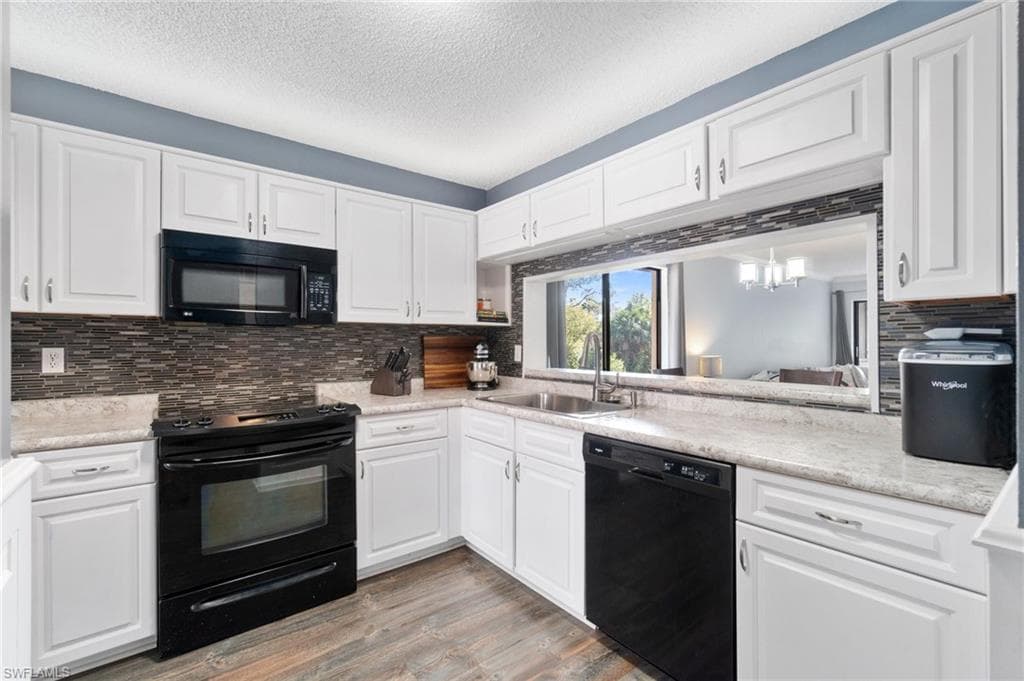 248 Pebble Beach Cir G201, Naples, FL 34113-8