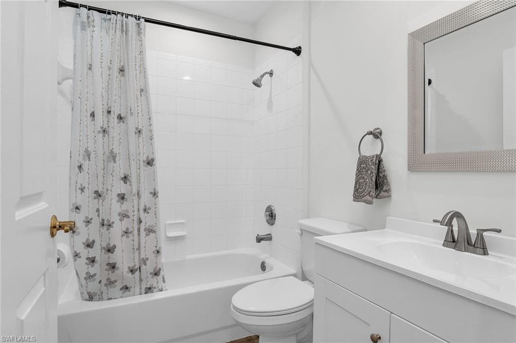 3975 Deer Crossing Ct 102, Naples, FL 34114-16