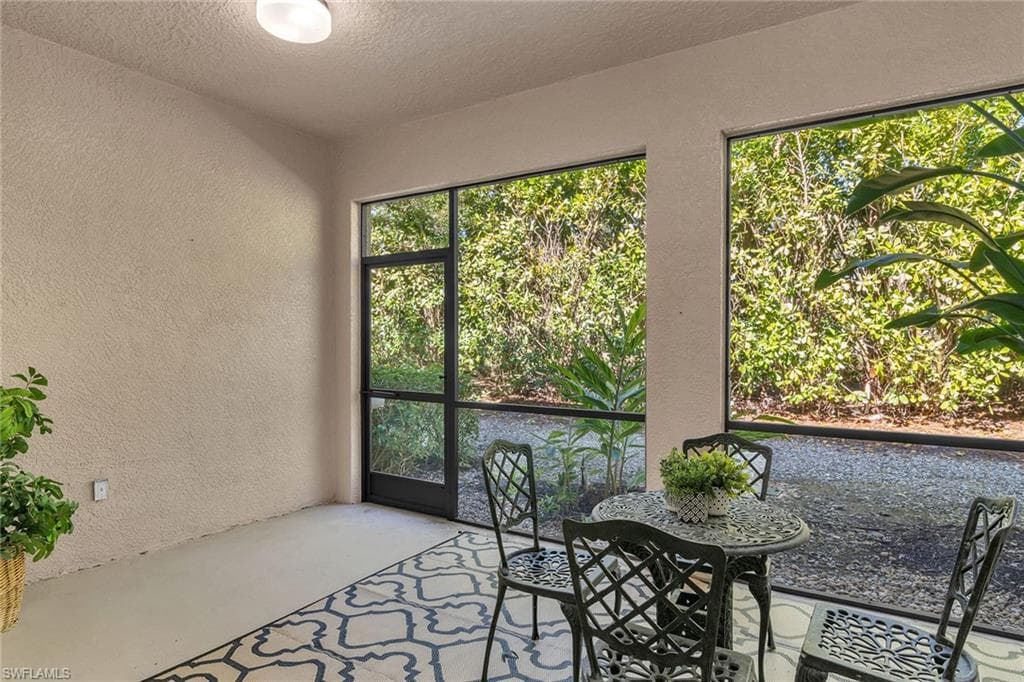 3975 Deer Crossing Ct 102, Naples, FL 34114-19
