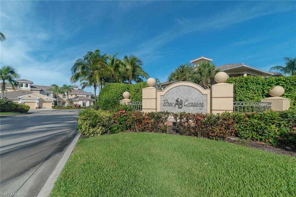 3975 Deer Crossing Ct 102, Naples, FL 34114-20