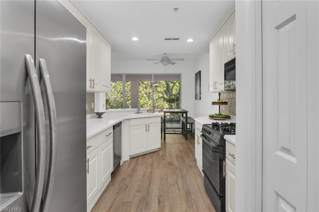 3975 Deer Crossing Ct 102, Naples, FL 34114-7