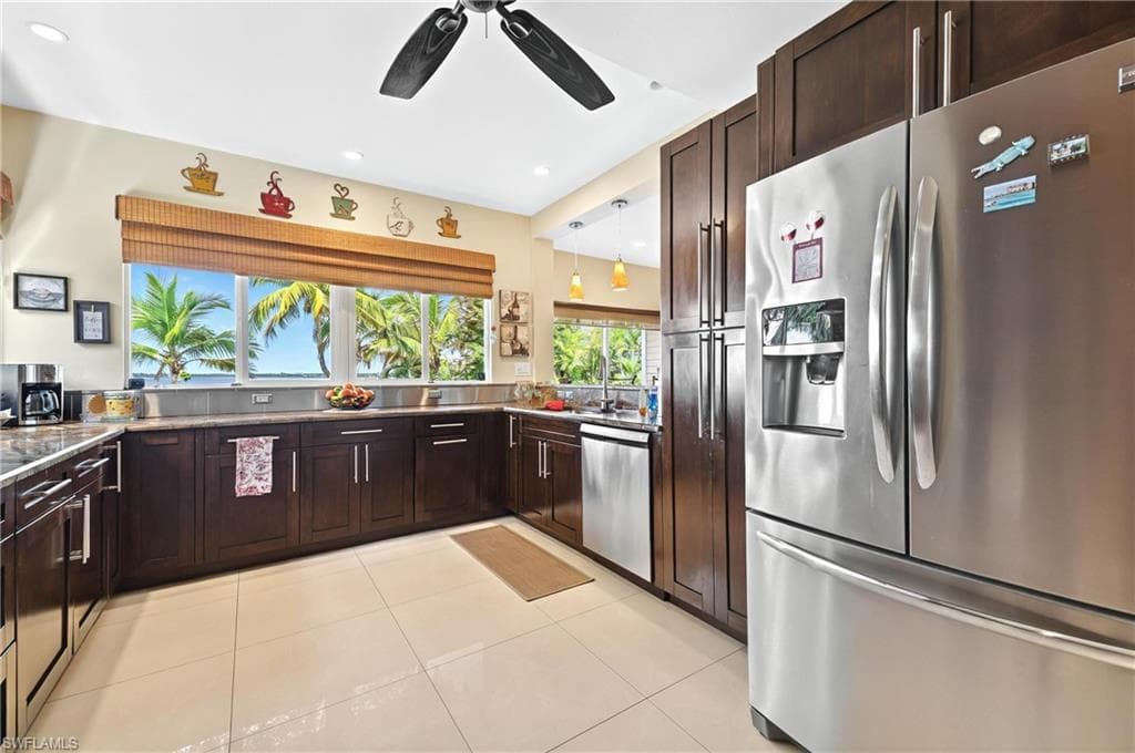 3385 Riverside Dr, Fort Myers, FL 33916-14