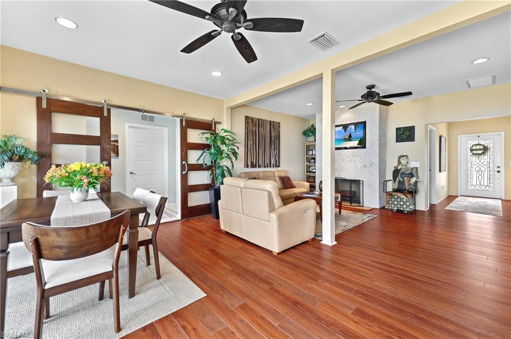 3385 Riverside Dr, Fort Myers, FL 33916-15
