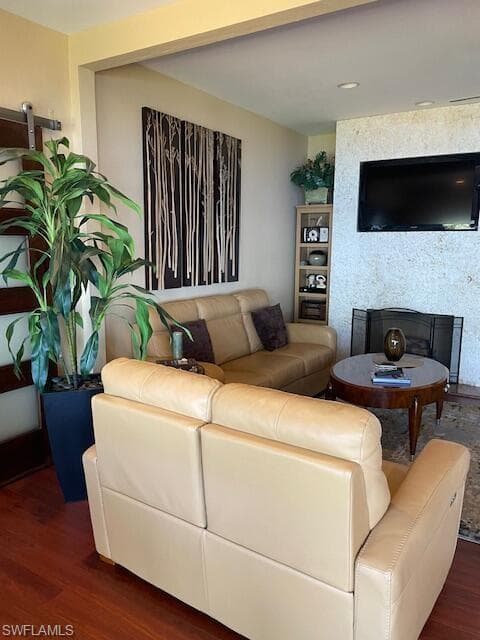 3385 Riverside Dr, Fort Myers, FL 33916-16