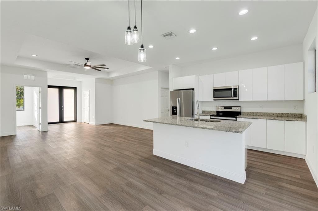 386 Palencia Ave, Lehigh Acres, FL 33974-6