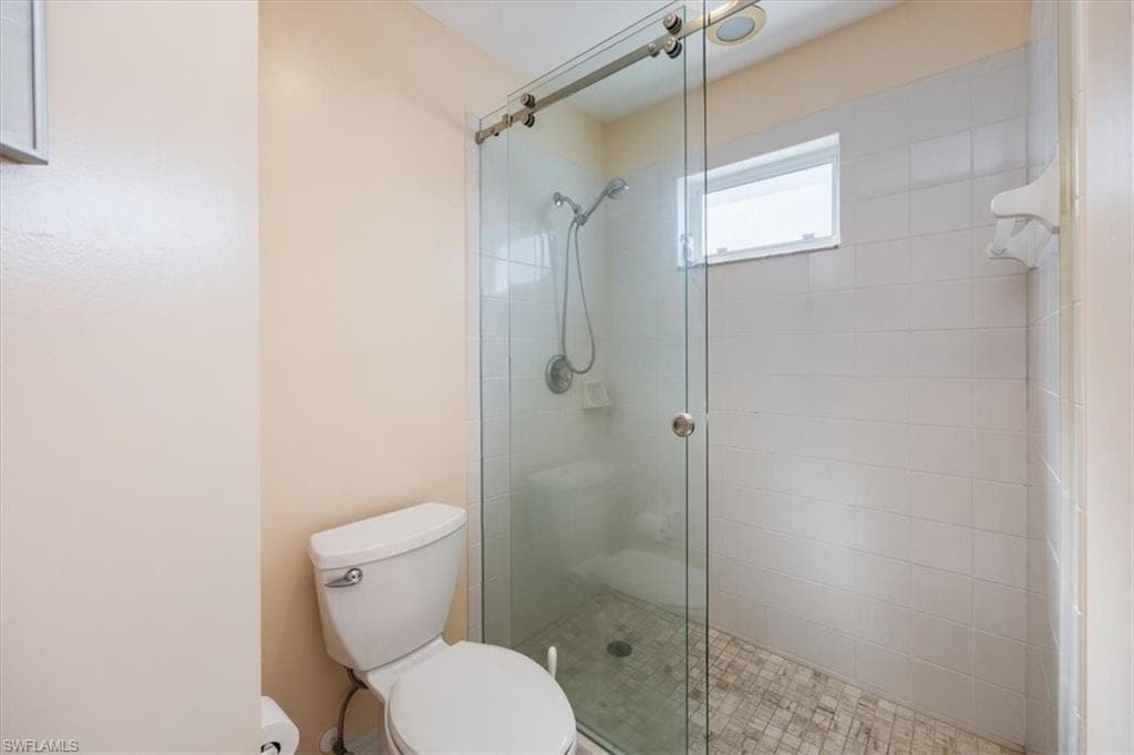 1090 Partridge Cir 201, Naples, FL 34104-20
