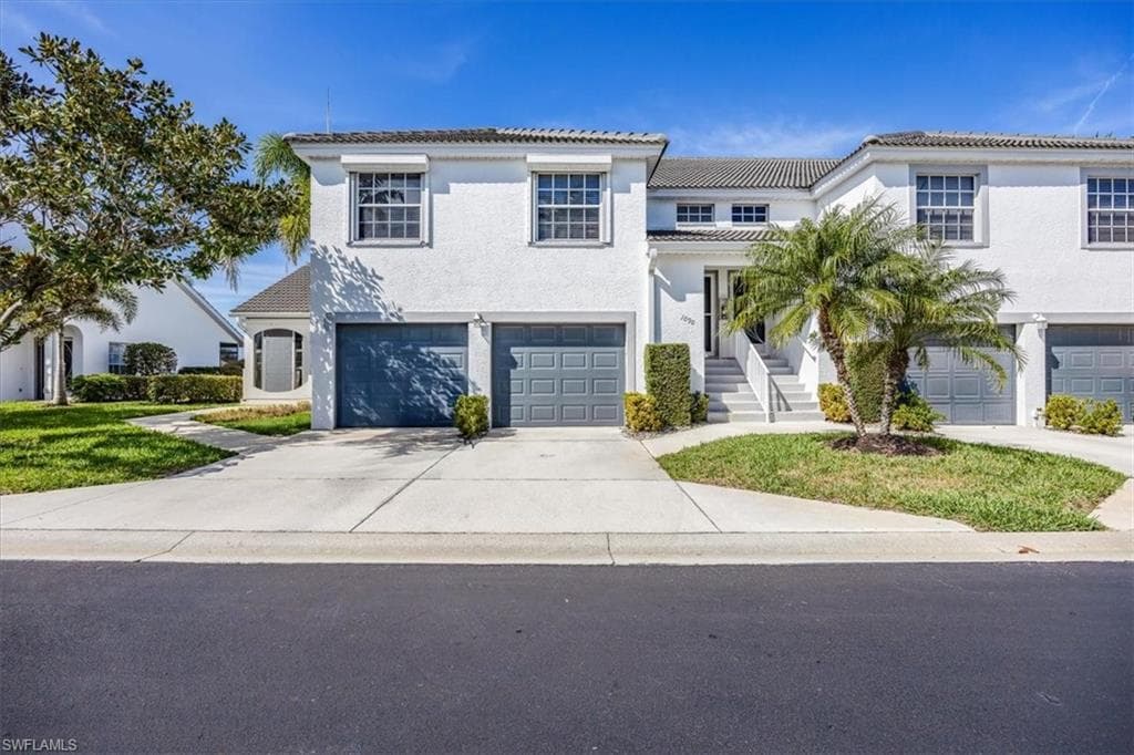 1090 Partridge Cir 201, Naples, FL 34104-3